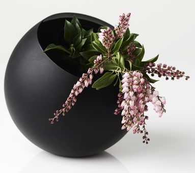 Black bowl vase